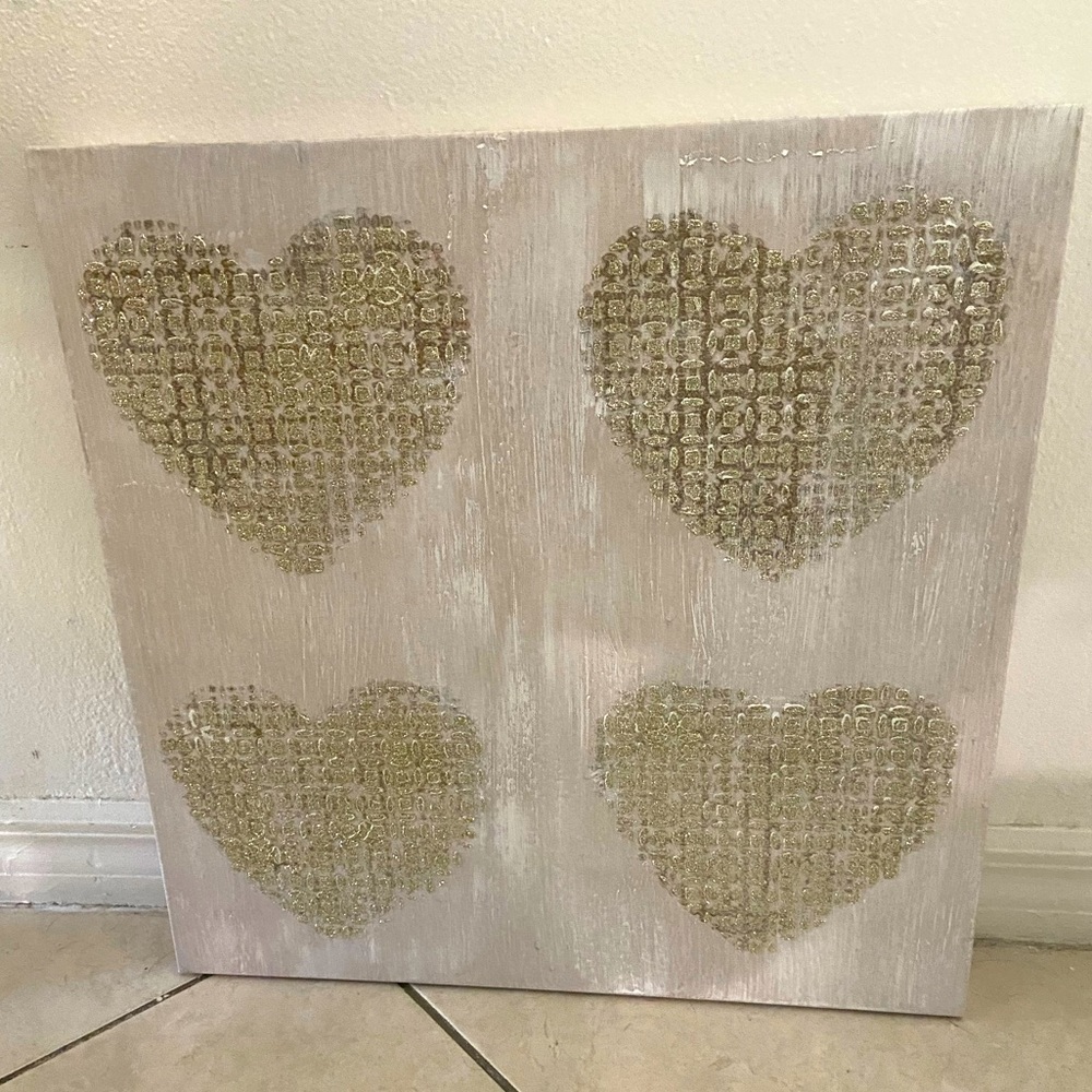 4 hearts frame decor